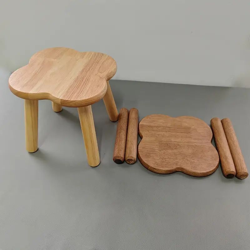 Versatile Solid Wood Low Stool with Flower-Shaped Seat for Entryway, Living Room, Patio, and Kids' Seating (Natural, L(30*30*28cm))