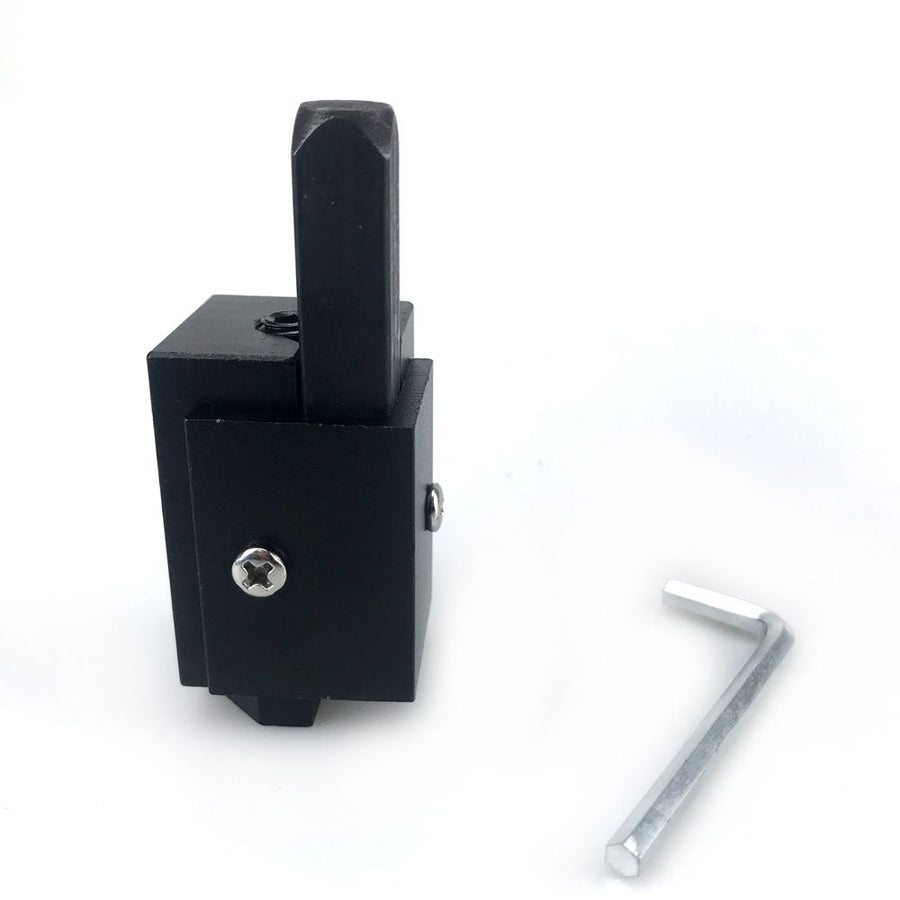 Woodworking Corner Chisel for Squaring Hinge Recesses and Lock Plate Mortises, Precision Alloy Steel Cutter for Door Frames, Frames and Cabinet Joinery (Black)