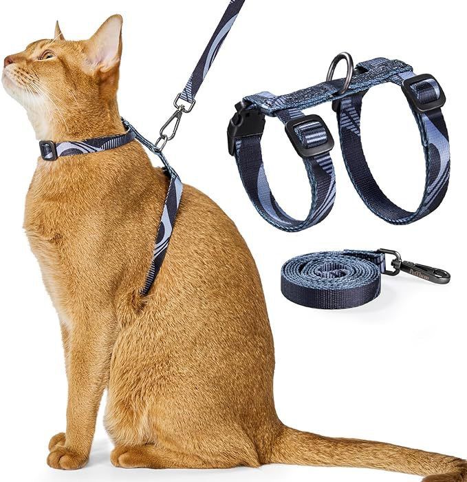 Adjustable Anti-Escape Cat Harness and Leash Set – Soft, Breathable, and Lightweight for Safe Outdoor Adventures with Your Feline Friend (Orange)