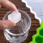 2 PCS Premium Ice Cube Trays, AUSSUA Silicone Ice Cube Molds with Sealing Lid, 74-Ice Trays, Reusable, Safe Hexagonal