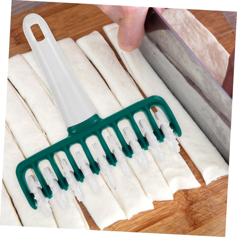 noodle cutter, multi-functional noodle cutter, household manual noodle knife, noodle press, kitchen gadget