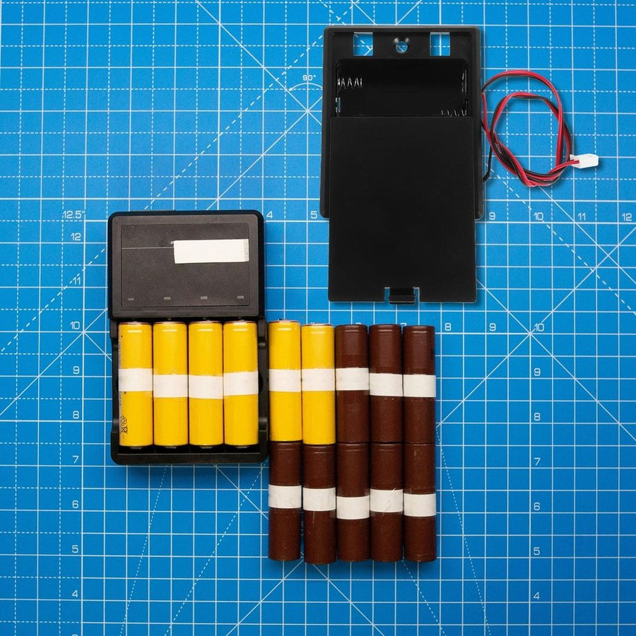 Plastic AA Battery Holder Case with Easy Install Design, Safe Storage Box for Battery Replacement and Organization