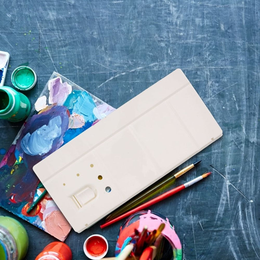 White Plastic Folding Paint Palette with 30 Compartments, Portable, and Ideal for Artists and Painting Projects