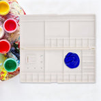White Plastic Folding Paint Palette with 30 Compartments, Portable, and Ideal for Artists and Painting Projects