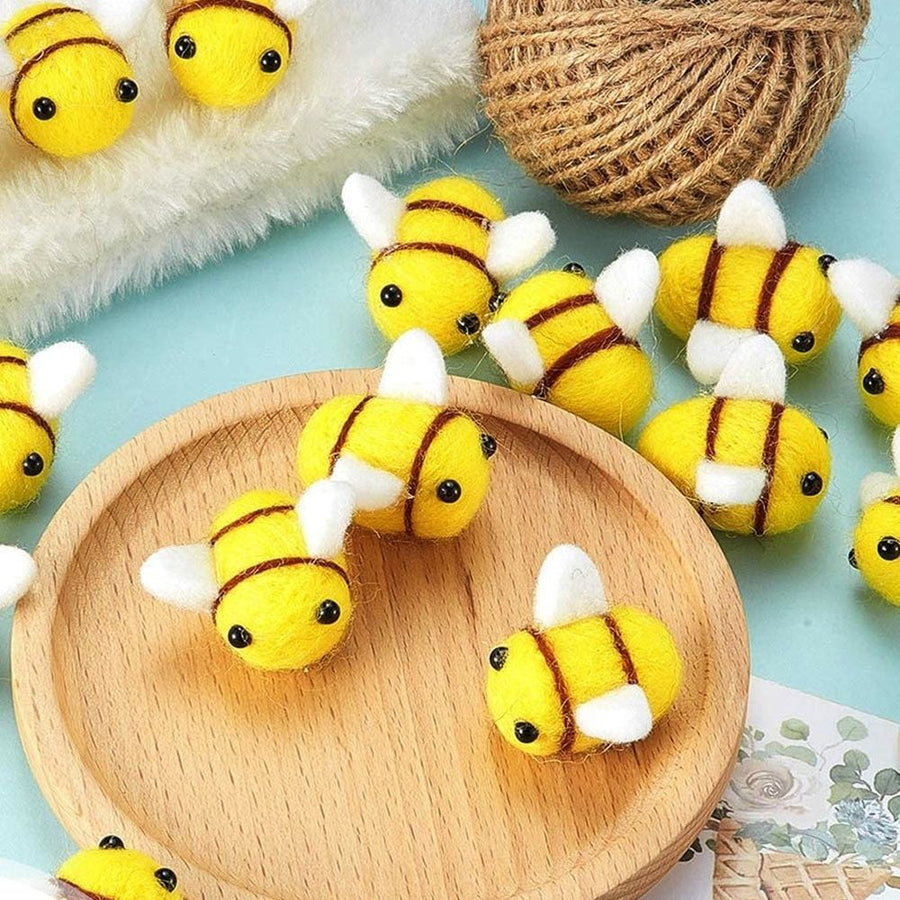 Handmade Yellow Wool Felt Bees for Crafts, 20 Pieces, Ideal for Projects and Decorations
