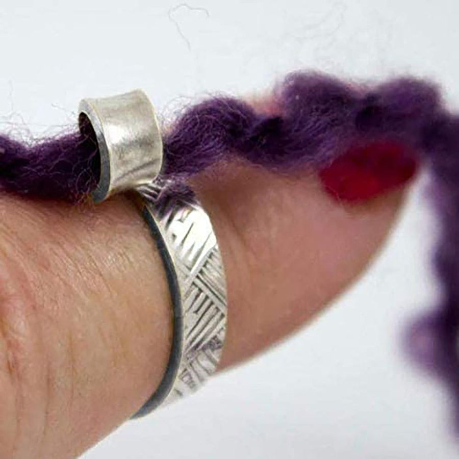 Alloy Anti Wear Knitting Loop Finger Yarn Thread Control Guide Tool For Hand Knitting Craft Enthusiast Sewing Projects