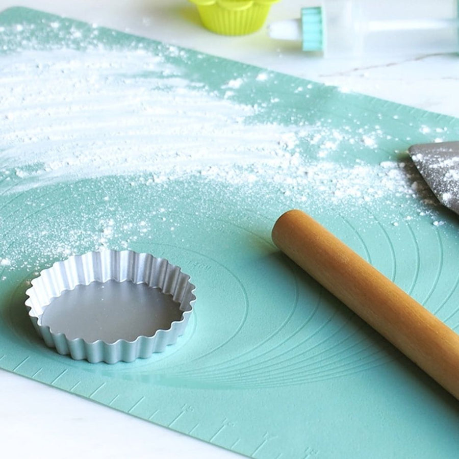 Silicone Dough Mat, Green, Non-Slip and Heat-Resistant, with Scale for Baking, 1Pc
