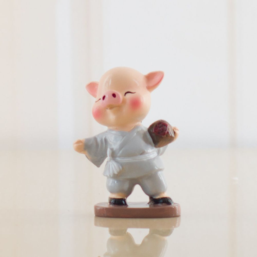4 Pieces Pig Ornament Kungfu Monk Pig Statues Resin Monks Decorative Ornaments for Home Baby Buddha Decor Gift