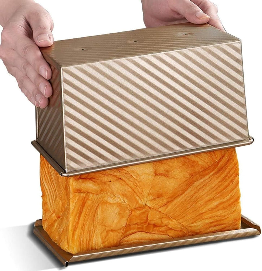 Non-Stick Bakeware Golden Corrugated Carbon Steel Bread Toast Box Mold with Cover for Baking Bread,