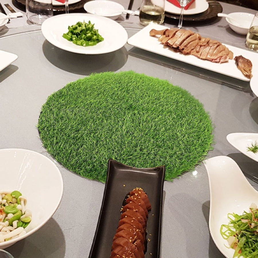 Smooth Green Artificial Grass Table Mat for Dining Room and Home Use