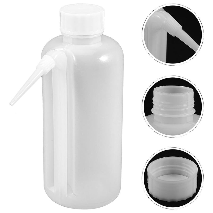 Set of 2 Kitchen Sauce Storage Bottles with Easy-Control Squeeze Design for Convenient Cooking and Serving