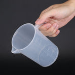 Angled Clear Plastic Cup, Plastic Measuring Cup Lid Angled Measuring Cup Measuring Cups with Lid Kitchen Cooking Baking Accessories, 1 Pcs, 500 ML, 6.29x5.39