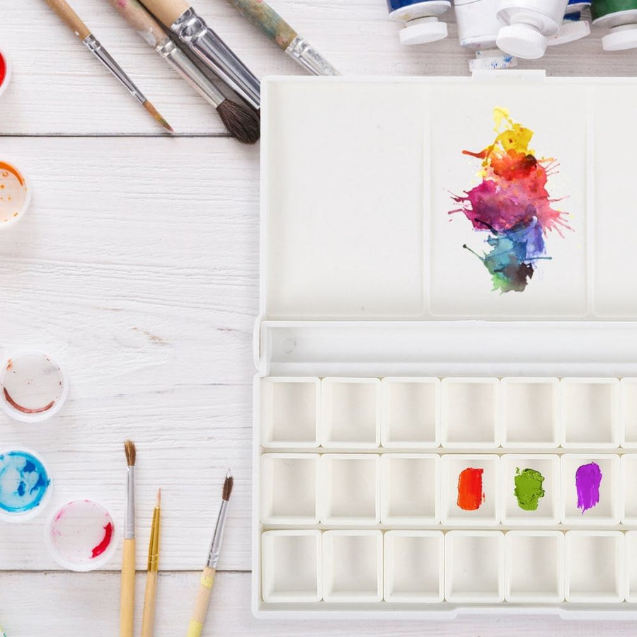 White Plastic Watercolor Paint Box with Compartments Durable for Painting Use