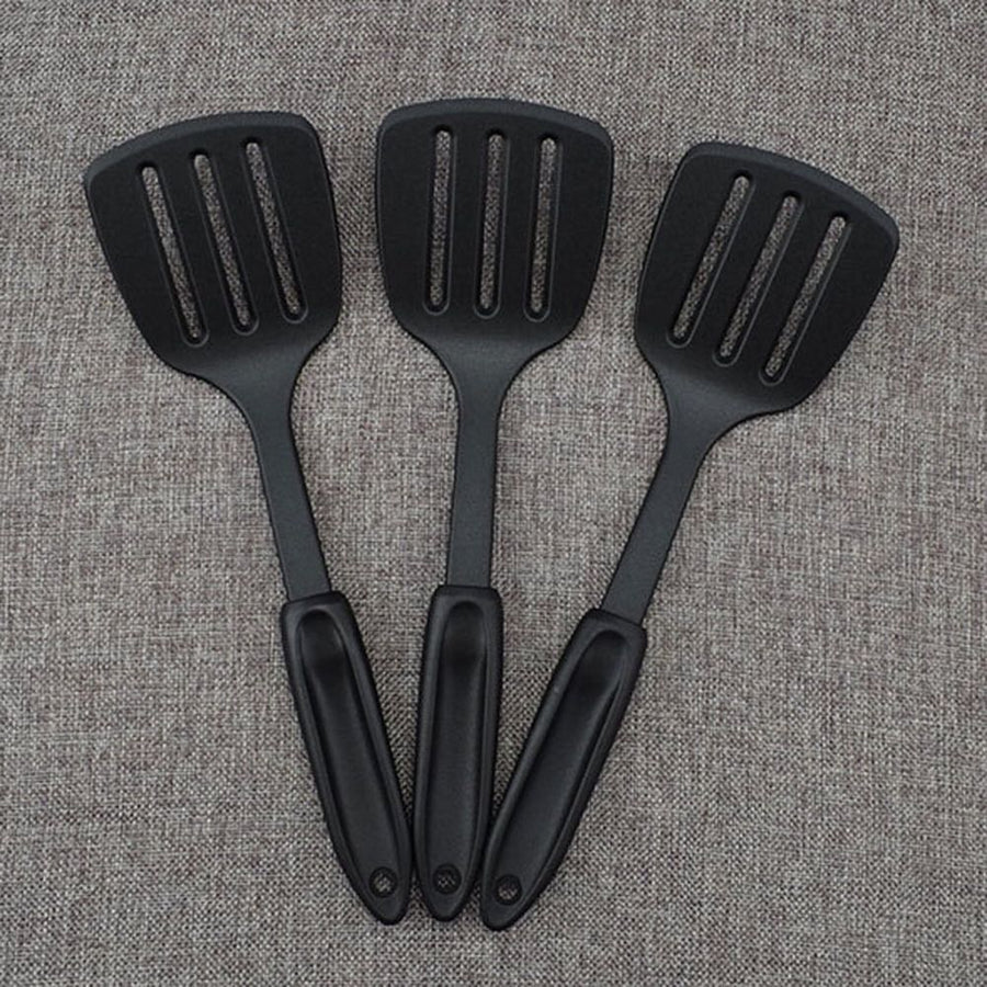 Kitchen Turner Black Nylon Plastic Cooking Tool with Ergonomic Handle for Home Use