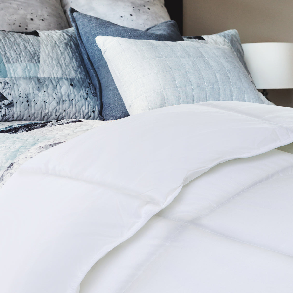 Royal Comfort 800GSM Silk Blend Quilt Duvet Ultra Warm Winter Weight - Queen - White