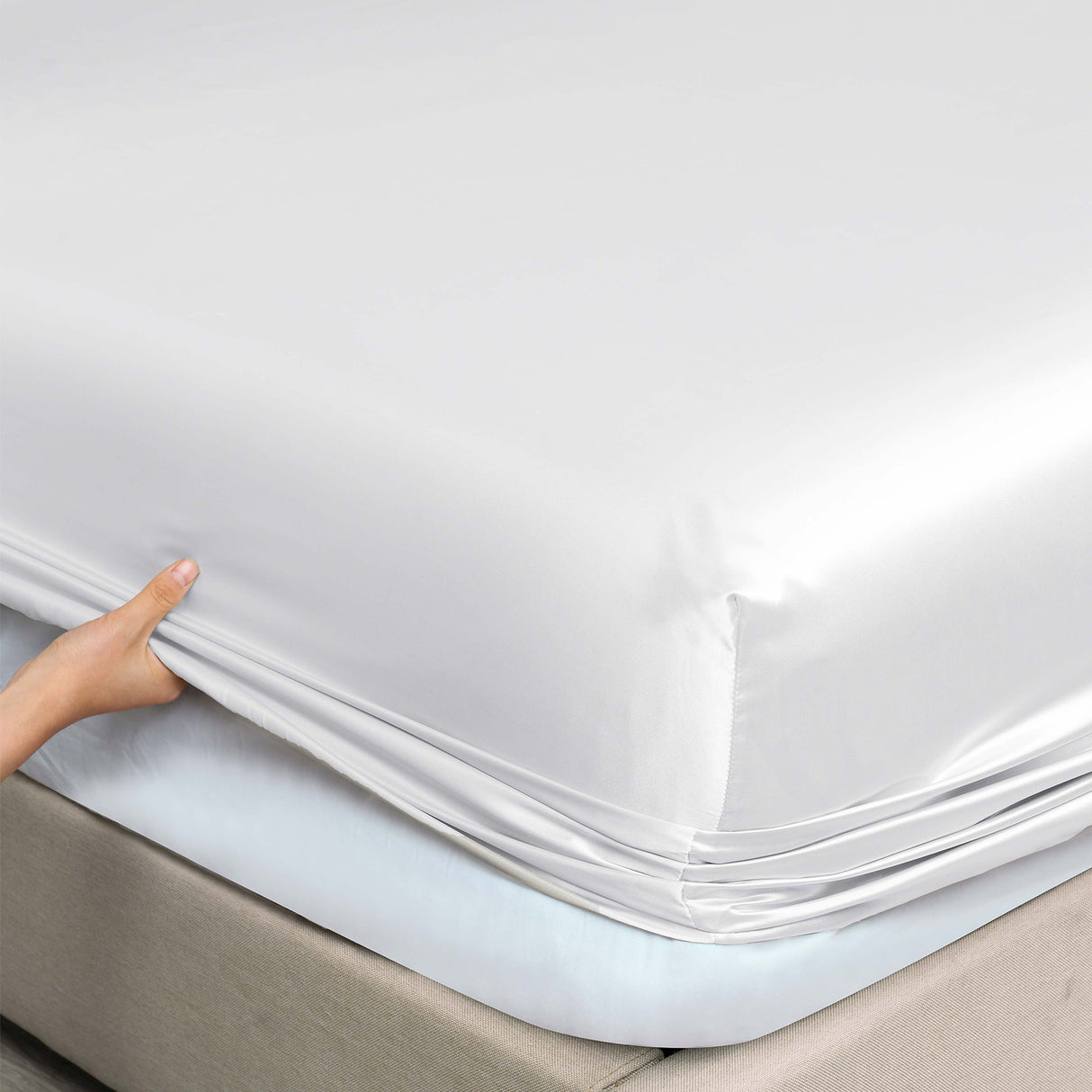 Royal Comfort Satin Sheet Set 3 Piece Fitted Sheet Pillowcase Soft - King - White