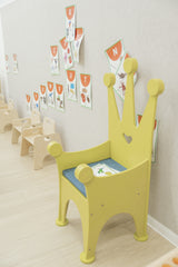 Jooyes Wooden Kids Chair Crown - Green - 45-Degree Angle