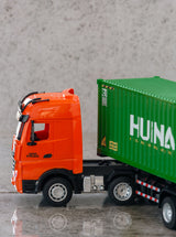 1:18 Scale 9-Channel Alloy Remote Control Container Truck with Lights & Sound for Indoor Play - Close-Up Angle