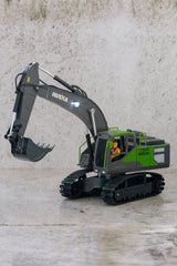 1:18 Scale 13-Channel Alloy Remote Control Excavator Construction Vehicle with Lights, Sound and Steam - Close-Up Angle