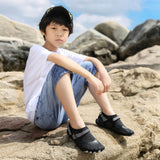 Kids Water Shoes Barefoot Quick Dry Aqua Sports Shoes Boys Girls - Black Size Bigkid US2=EU32 - Close-Up Angle