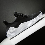 Men's Sneakers Outdoor Road Shoes Breathable Lightweight Non-slip (Black Size US10.5=US45 ) - Front View