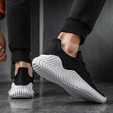 Men's Sneakers Outdoor Road Shoes Breathable Lightweight Non-slip (Black Size US10.5=US45 ) - Rear View