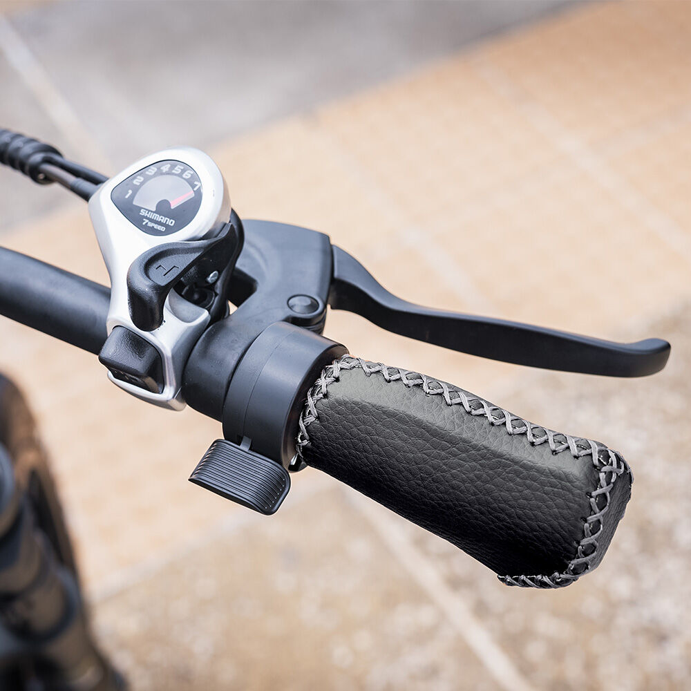 VALK Nomad Electric Fat Tyre Bike, 500W, 45km/hr, Throttle ebike, Disc Brakes, Shimano 7 spd, 20x4 Kenda Tyres, Suspension, Black