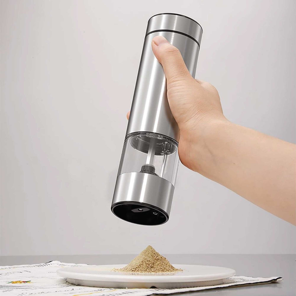 Automatic One-Press Salt and Pepper Grinder with Adjustable Settings