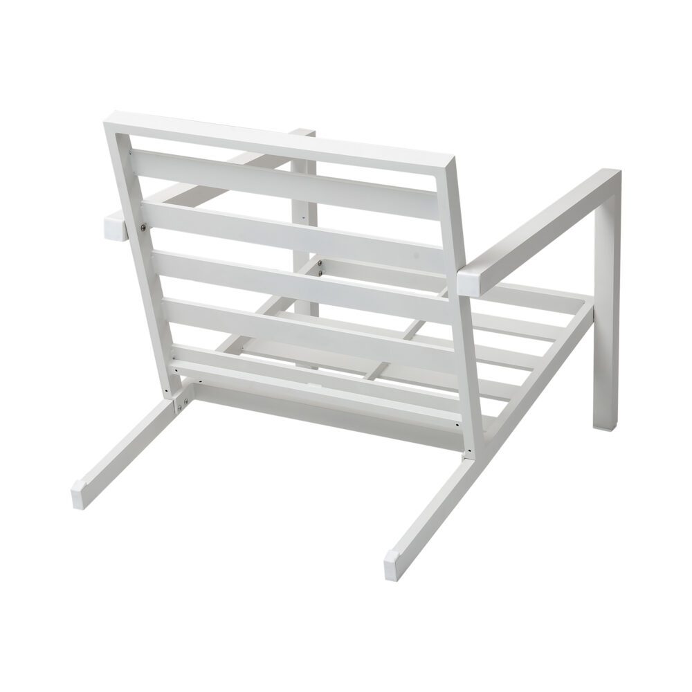 Aidan Garden Furniture Set in White ??5 pieces