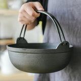 29cm Cast Iron Sukiyaki Iron Pot Japanese Shabu Shabu Pot Pan Stockpot Wooden Lid Home Camping Picnic - 45-Degree Angle