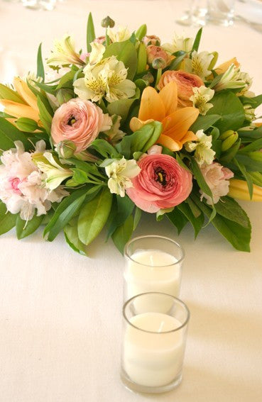 25 Pack of White Votive Candles in Clear Glass Holders - Perfect for Weddings and Event Centerpieces