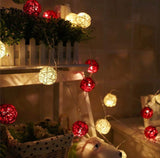 1 Set of Red and White5cm Rattan Cane 20 Ball Battery Powered 3m String Lights Christmas Gift Home Wedding Party Bedroom Decoration Table Centrepiece - Front View