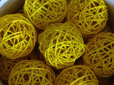 1 Set of Yellow 5cm Rattan Cane 50 Ball Battery Power LONG 5m String Lights Christmas Gift Home Wedding Party Bedroom Decoration Table Centrepiece - 45-Degree Angle