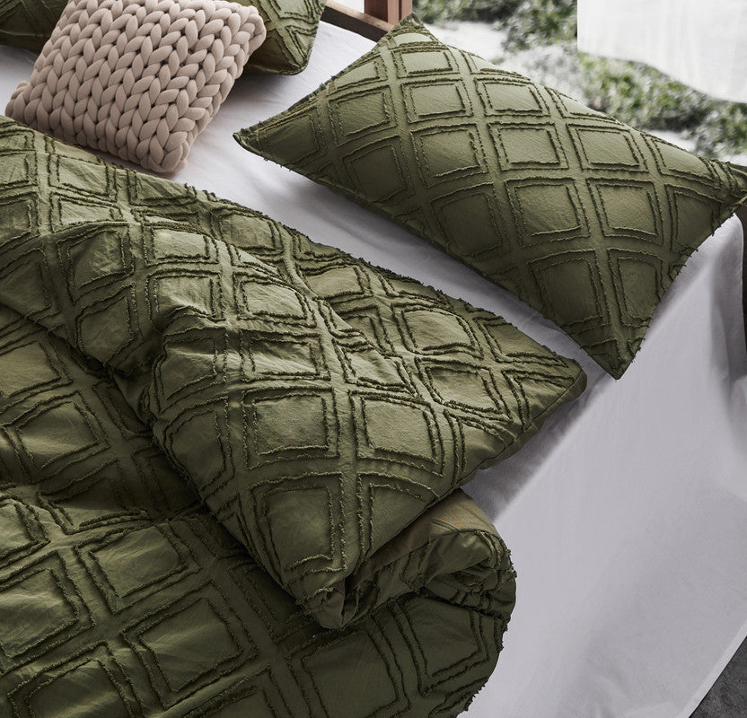 100% Premium Tufted Microfibre Quilt Cover Set - Ultra-Soft, Durable Embroidery Bedding Comforter Set - Machine Washable & Zipper Closure - Khaki Green - Double
