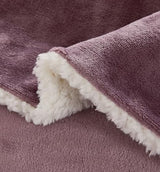 2-in-1 Teddy Sherpa Quilt Cover Set (Mve, King) - Front View