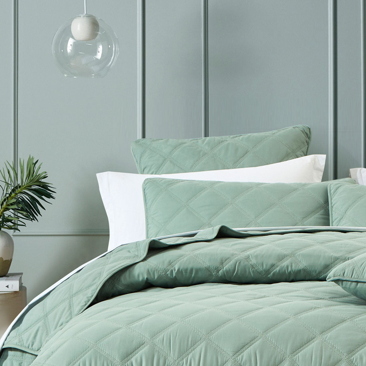 Barclay Olive Luxury Coverlet Set for Queen/King Beds