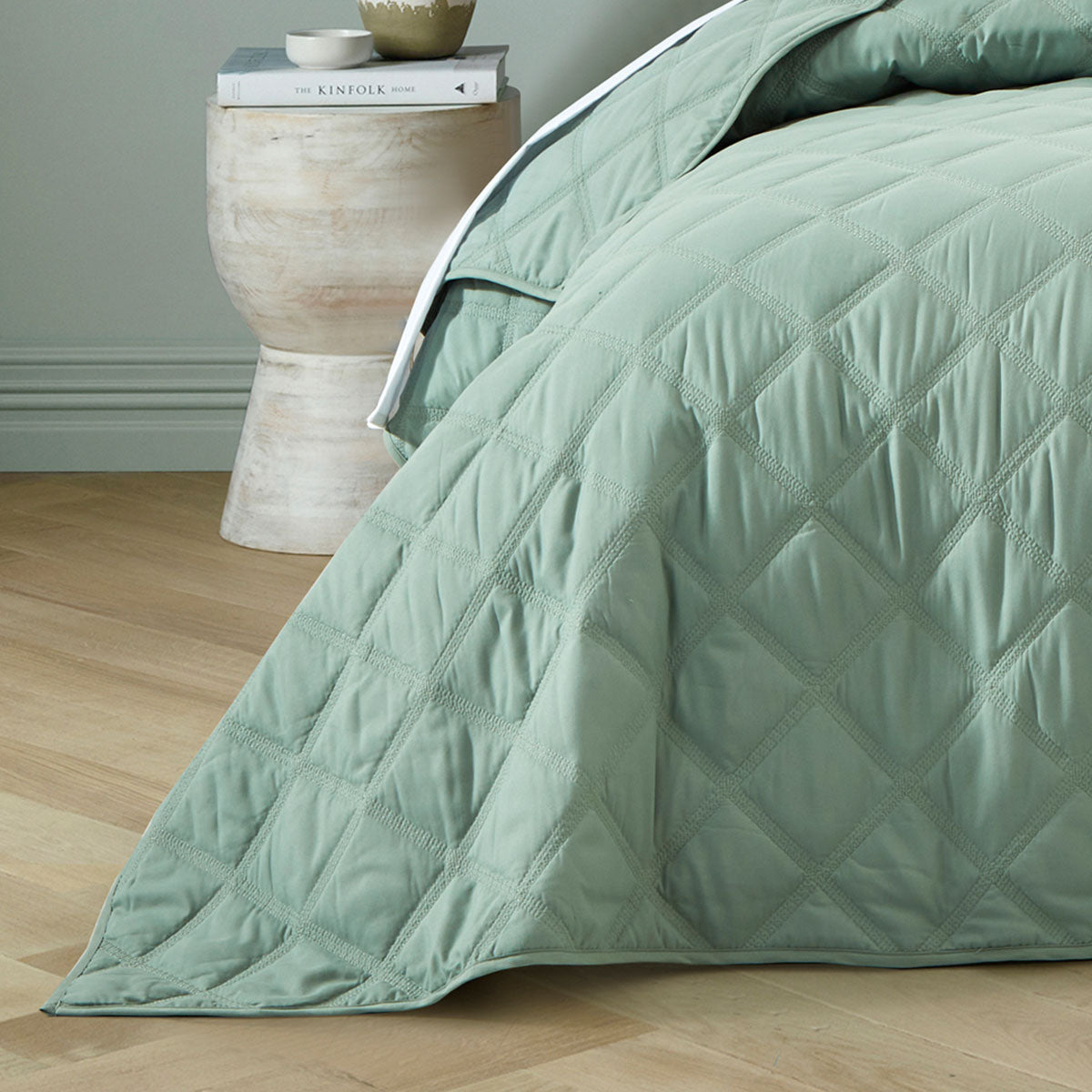 Barclay Olive Luxury Coverlet Set for Queen/King Beds