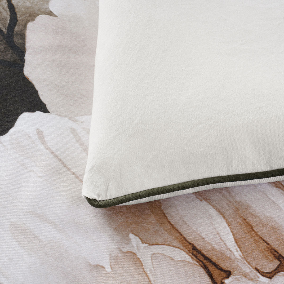 Bianca Somerset White Cotton Sateen Floral Quilt Cover Set Double