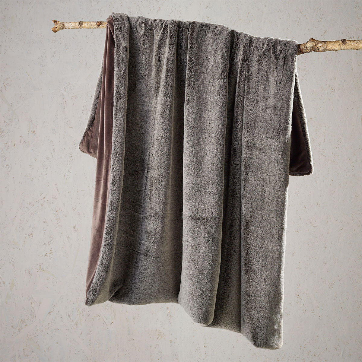 Bianca Faux Fur Hotham Throw Blanket 130 x 160 cm in Warm Brown