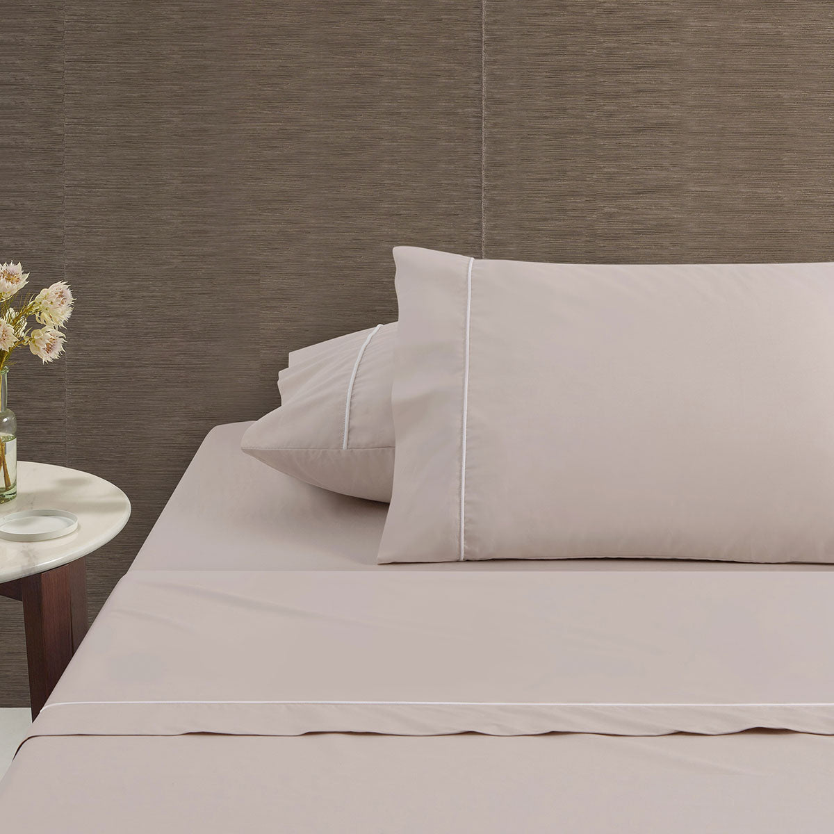 Luxurious White and Natural Piped Cotton King Sheet Set by Accessorize