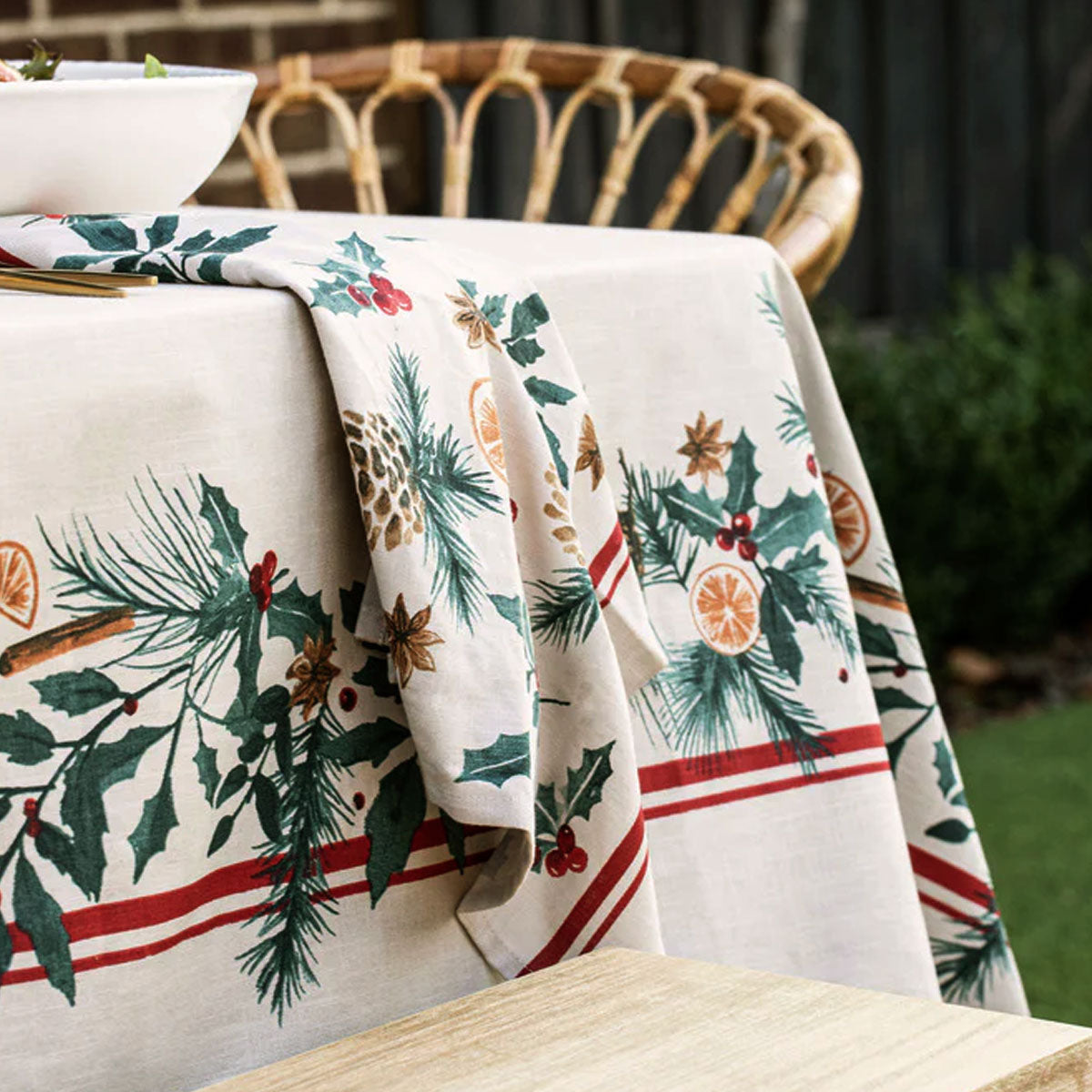 Ladelle Evergreen Christmas 100% Cotton Tablecloth - 150 x 300 cm for Holiday Gatherings