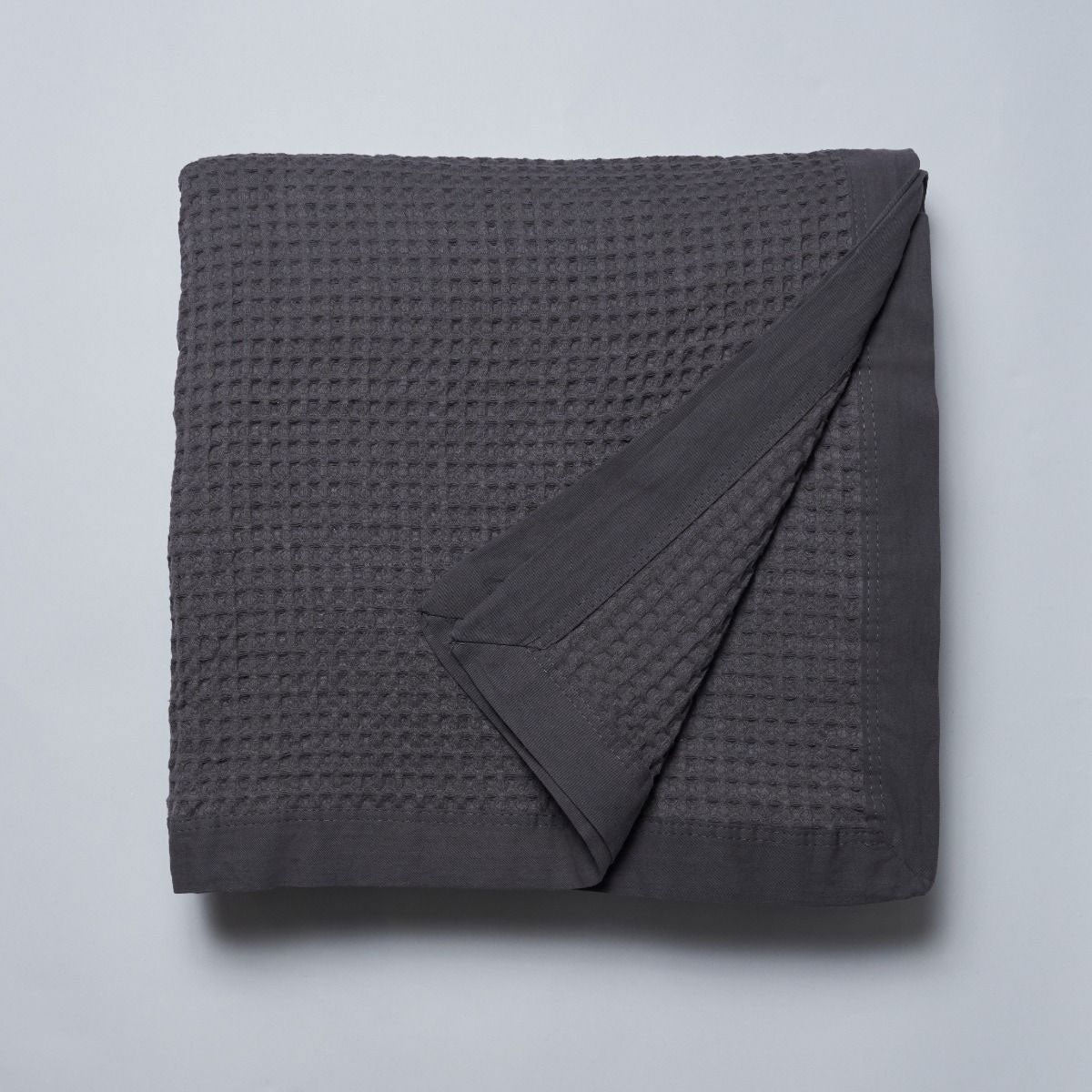 Logan and Mason Luxurious Charcoal Waffle Blanket - 100% Cotton, Single/Double Size