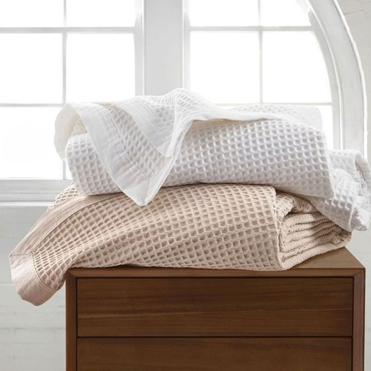 Logan and Mason Luxe 100% Cotton Waffle Blanket for Queen/King Beds