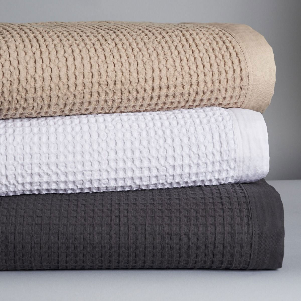Logan and Mason Luxe 100% Cotton Waffle Blanket for Queen/King Beds
