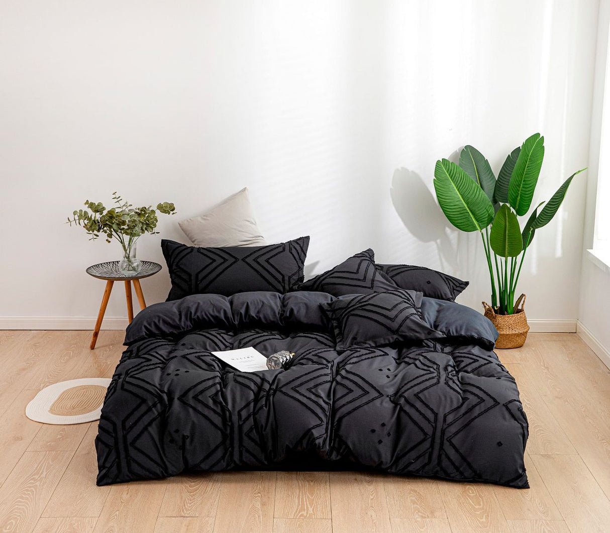 Tufted Textured Jacquard King Size Black Duvet Quilt Cover Set