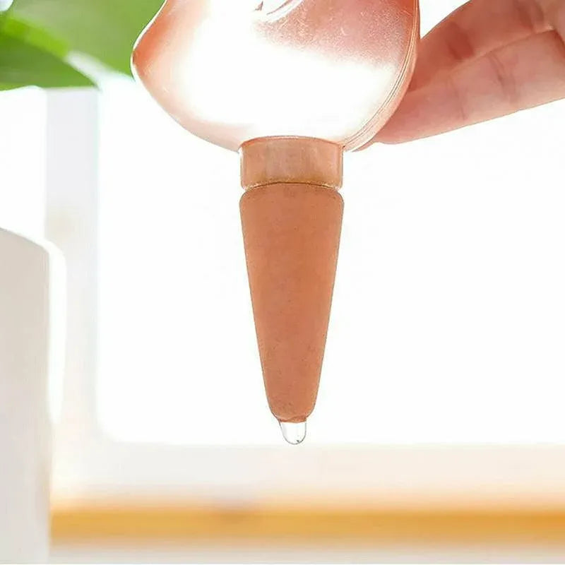 4Pcs Plant Self Watering Spikes Pot Drip Irrigation Garden Tool Plant Waterer Au