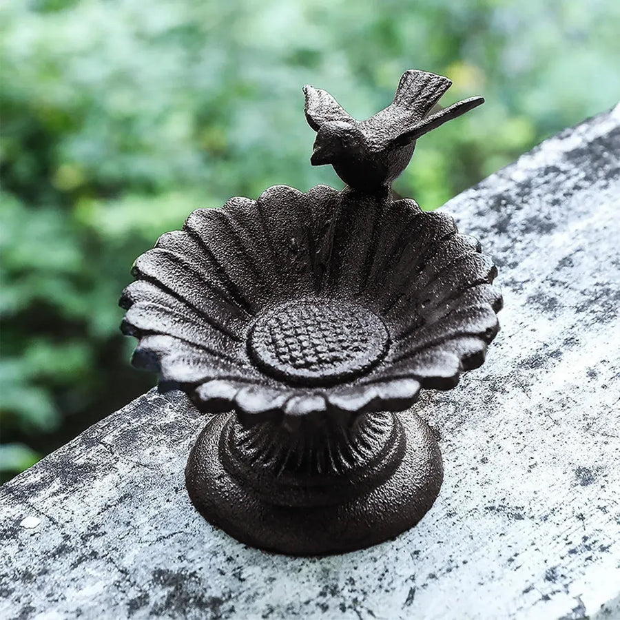 Retro Petal Shaped Bird Feeder Hanging Decorative Outdoor Garden Bird Feeding