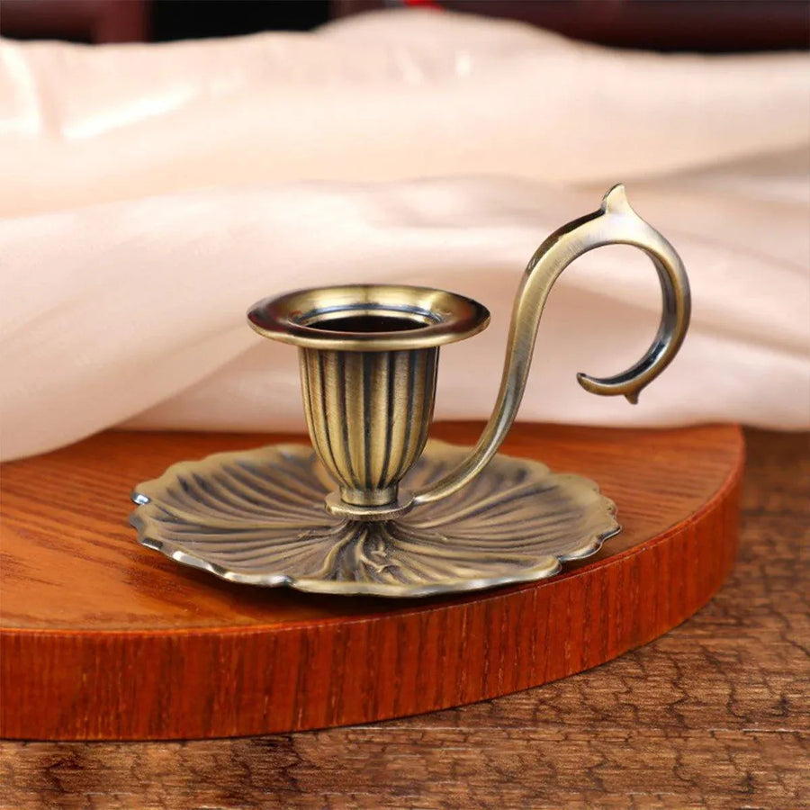 Retro Handheld Candlestick Holder European Style Candle Stand Metal Candlestick - Silver