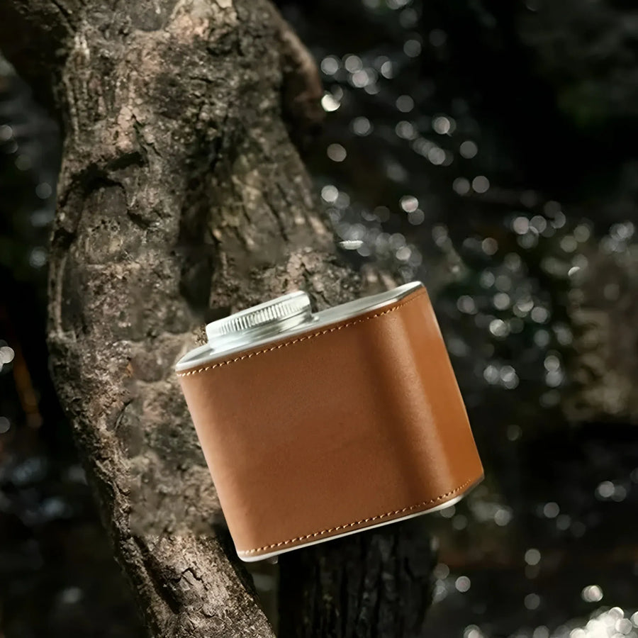 Airtight Coffee Canister Storage Jar Pour Valve Leather 9.6 x 7 x 9.3cm - White