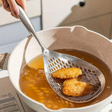 304 Stainless Steel Kitchen Colander Long Handle Noodle Dumpling Strainer Spoon - Stainless steel - Low Angle